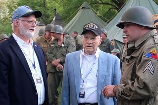 Táta neměl Pattona rád, prozradil v Plzni syn amerického veterána - Novinky